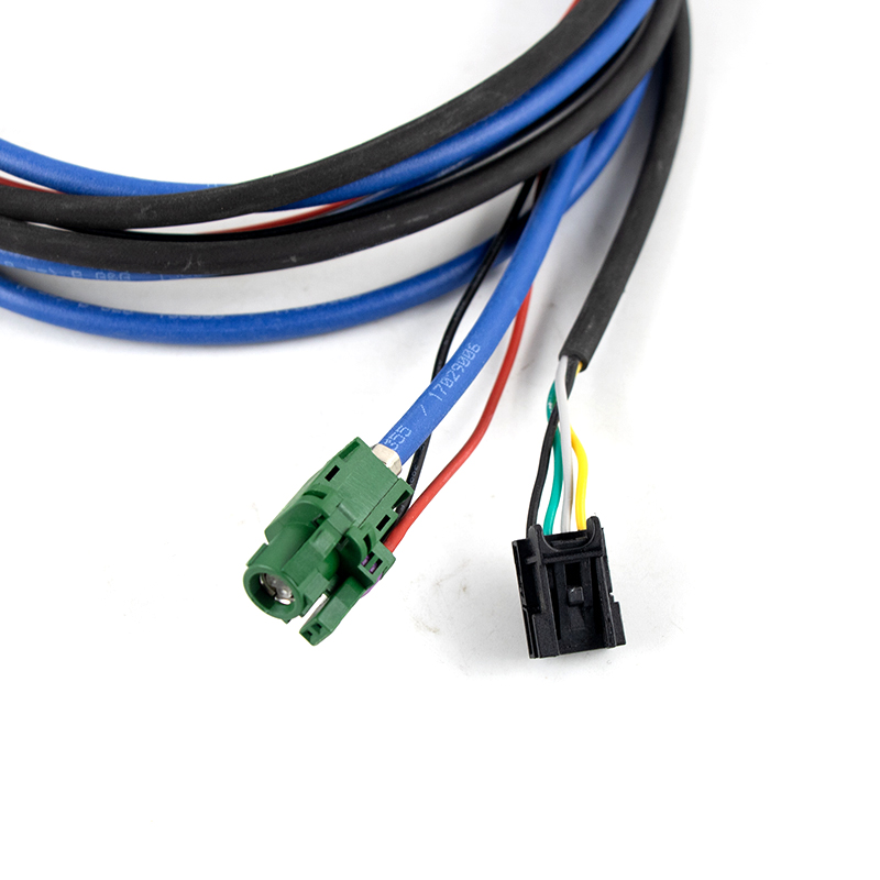 Commutateur multimédia AUX USB - Mdi Cable avis et prix